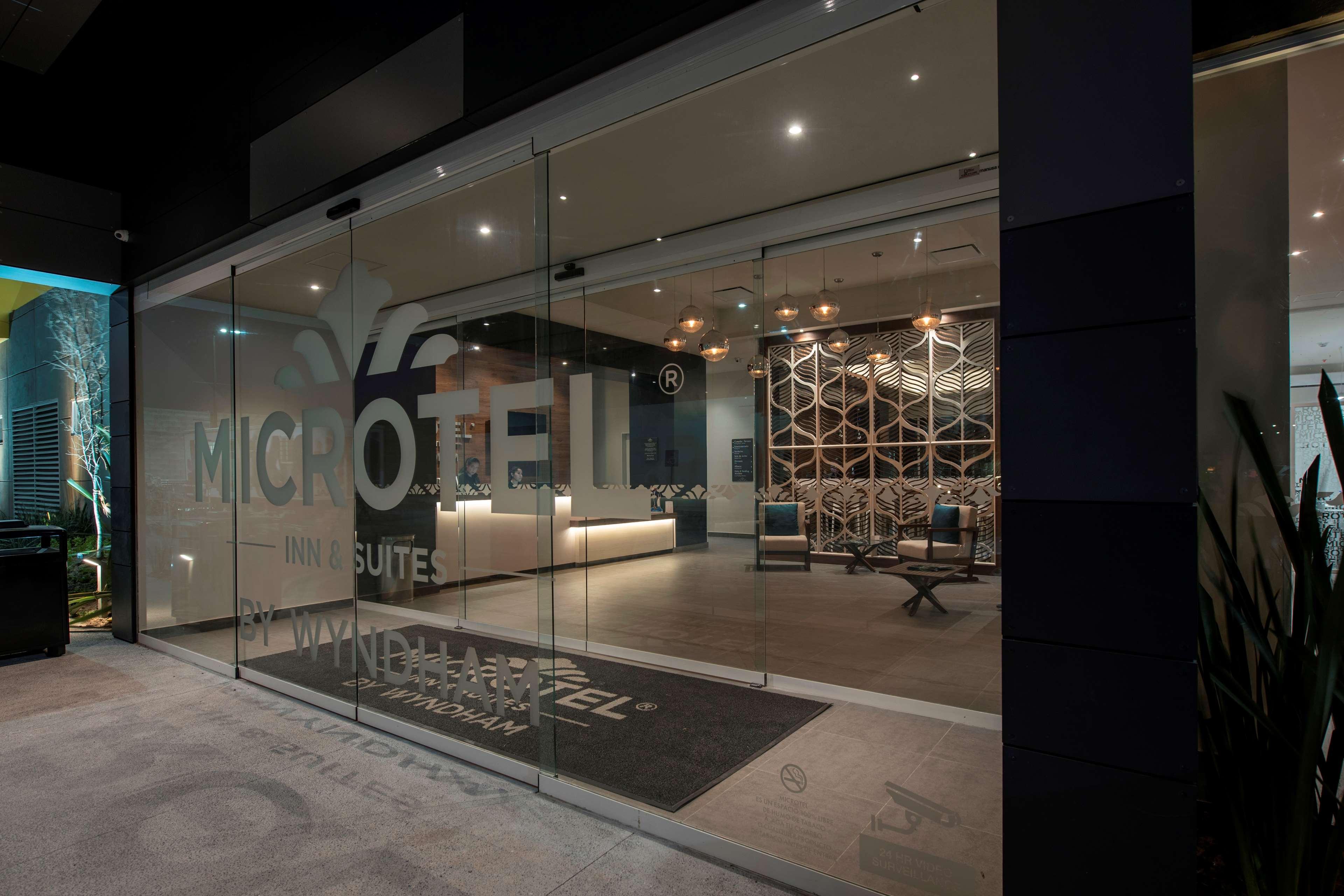 Microtel Inn & Suites By Wyndham San Luis Potosi San Luis Potosí Exterior foto